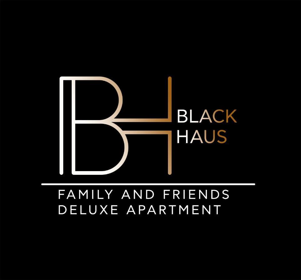 Blackhaus Family And Friends Deluxe Salonic